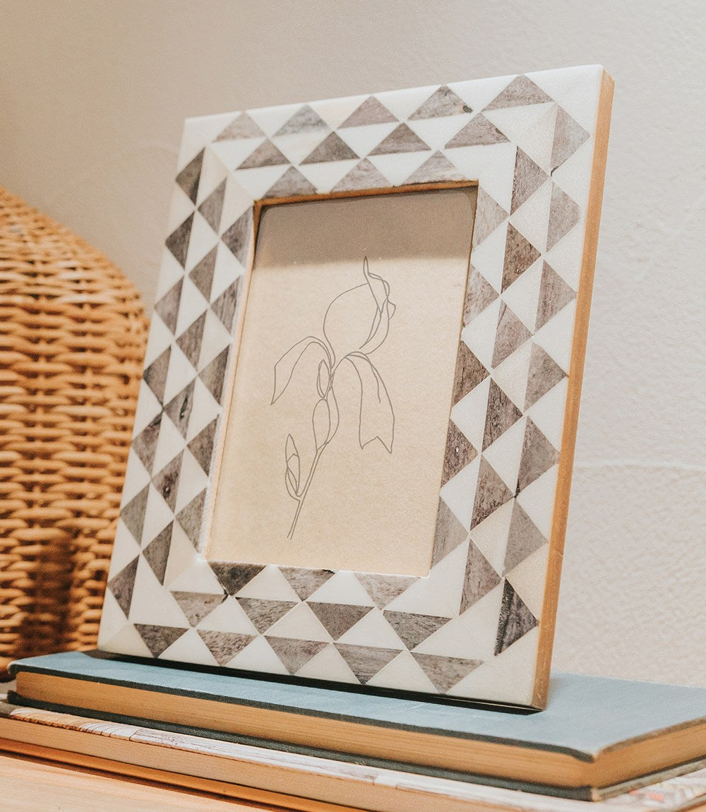 Atticus 4x6 Gray & White Picture Frame