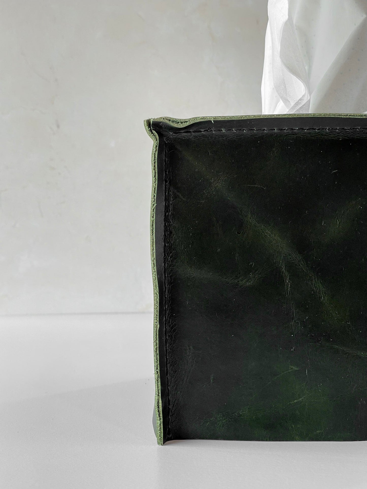 Couverture de boîte à mouchoirs en cuir