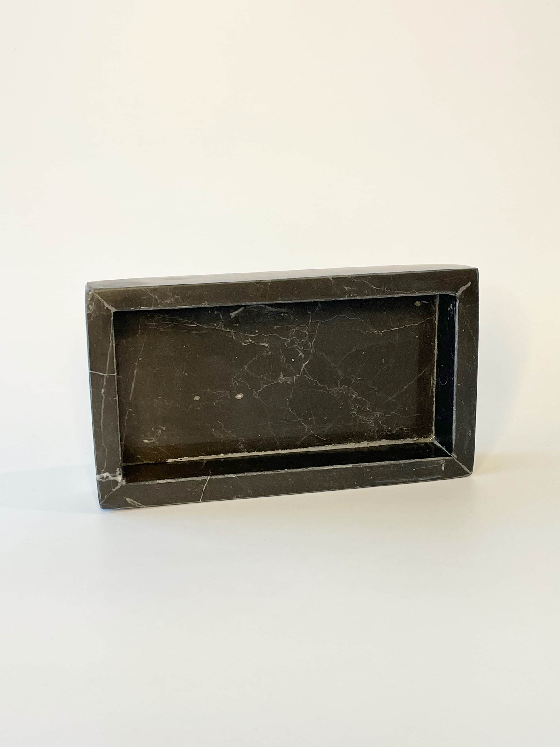 Black marble soap dish