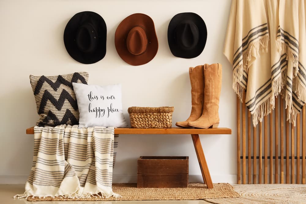 Western vs. Modern Interior Design How to Blend Styles for a Balanced Home