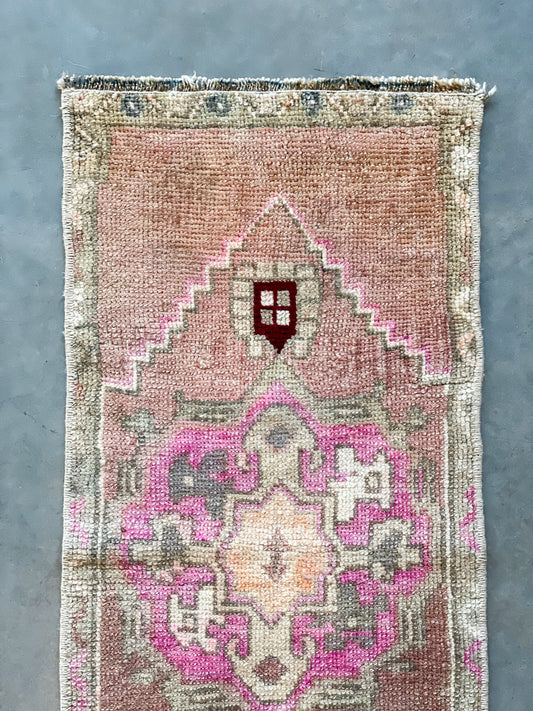 Vintage Turkish Mini Rug No. 511