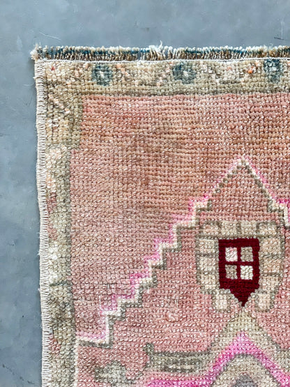 Vintage Turkish Mini Rug No. 511