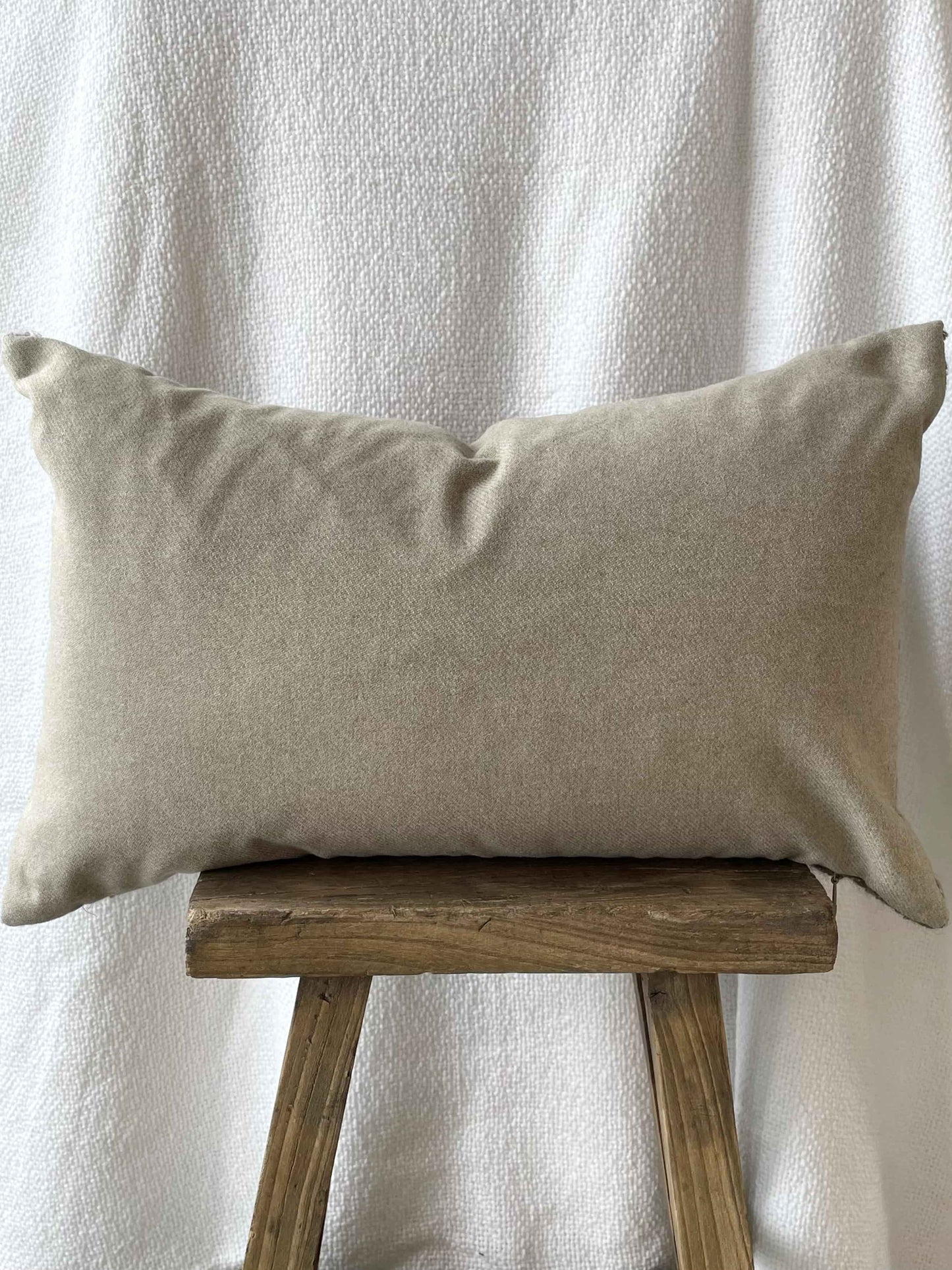 Alpaca wool lumbar pillow backside